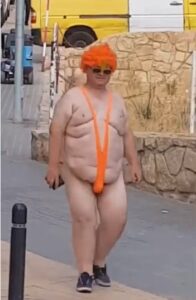 Homme string orange en GB