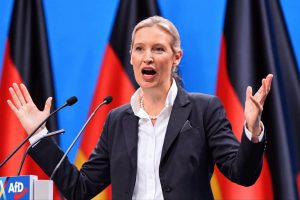 Weidel tribune